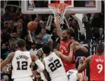  ?? ERIC GAY THE ASSOCIATED PRESS ?? Raptors forward Kawhi Leonard had 21 points in his first game back in San Antonio since being traded.