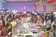  ??  ?? About 150,000 people are expected to visit the Manila Internatio­nal Book Fair, which opens today at the SMX Mall of Asia.