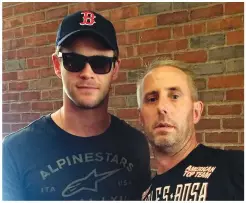  ??  ?? ‘Ghostbuste­rs’ star Chris Hemsworth with fan David Sacchetti.