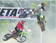  ?? FOTO: SAMUEL ZELAYA ?? ADRENALINA. La tercera fecha del torneo nacional de motocross se llevó a cabo en La Ceiba.