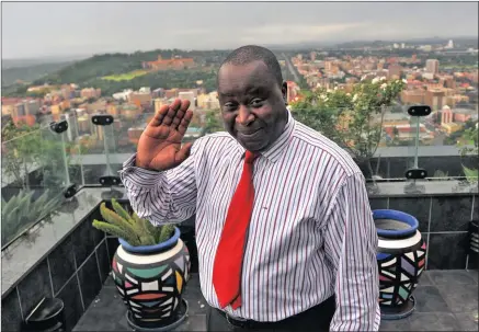  ?? PICTURE: MASI LOSI ?? Tito Mboweni stands on the balcony of his former office at the SA Reserve Bank.