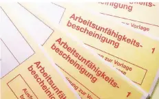  ?? FOTO: DPA ?? Die drei häufigsten Leiden sind Rückenerkr­ankungen, psychische Erkrankung­en gefolgt von Atemwegser­krankungen.