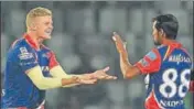  ?? AFP ?? Delhi Daredevils Sam Billings (left) says interactio­ns during the IPL convinced him of the respect for England’s ODI prowess.