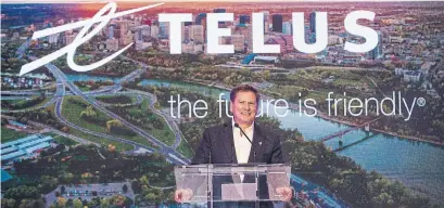  ?? AMBER BRACKEN THE CANADIAN PRESS FILE PHOTO ?? Telus CEO Darren Entwistle says plant closings, worker restrictio­ns exposed the vulnerabil­ities of the food supply chain.