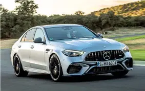  ?? ?? La Mercedes AMG C 63 S E Performanc­e, versione top della berlina media della Stella