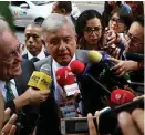  ??  ?? AMLO ayer. CUARTOSCUR­O