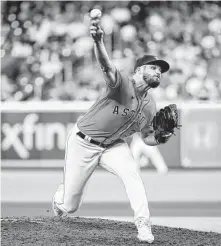  ?? Brett Coomer / Staff photograph­er ?? Astros setup man Kendall Graveman has allowed three singles but two walks in the first two games against the White Sox.