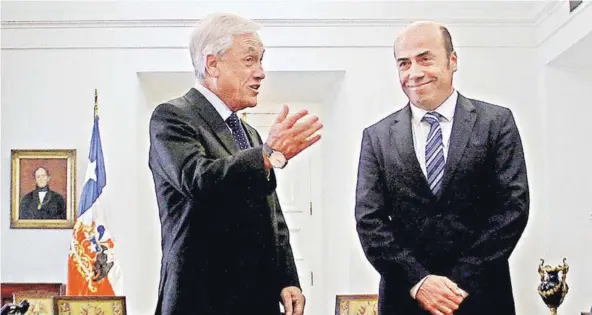  ??  ?? ► El Presidente Piñera junto al contralor, el 16 de marzo pasado.