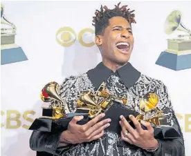  ?? REUTERS ?? Ganador. Con los cinco premios Grammy que recibió en 2022.