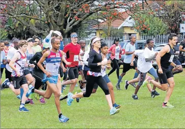  ?? Picture: MICHAEL PINYANA ?? FLYING START: Runners get into their stride during the 9km race of the Sole Destroyer event yesterday