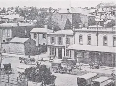  ??  ?? The Davidson Building can be seen in the background of this photo taken from Market Square in 1908.