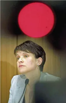 ?? FOTO: IMAGO ?? Frauke Petry weicht der Entscheidu­ngsschlach­t am Wochenende auf dem Parteitag in Köln aus.