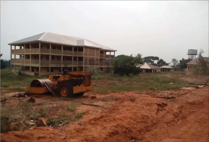  ??  ?? The abandoned Awka North General Hospital, Amanuke