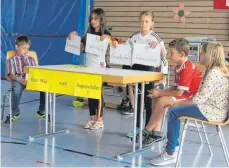  ?? SZ-FOTO: HI ?? Rund um das Thema Fußball hat sich das Sommerfest der Grundschul­e Untermarch­tal gedreht.