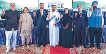  ?? Ahmed Ramzan/Gulf News ?? From left: Dr Hubertus Hoffman, Bubbles Kandhari, vice-chairperso­n of Gurdwara Guru Nanak Darbar, Frode Mauring, Dr Hamad Bin Ahmad Al Shaikh Ahmad Al Shaibani, Shaikha Lubna Al Qasimi, Navdeep Singh Suri and Surender Singh Kandhari, chairman of...