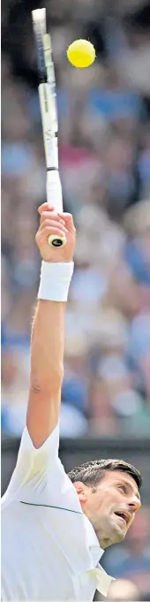  ?? Foto: APA / AFP / Glyn Kirk ?? Der Weltrangli­sten-Dritte Novak Djokovic schlägt im Wimbledon-Viertelfin­ale auf.