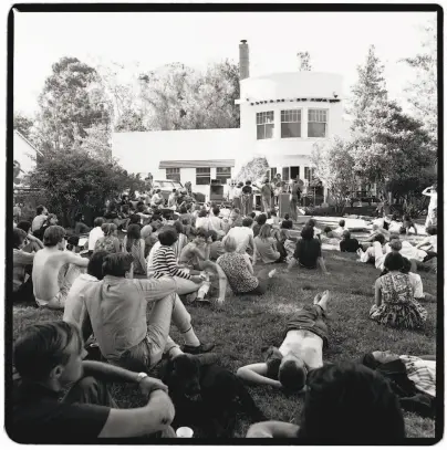  ?? Photos by Herbie Greene 1966 ?? “Grateful Dead Concert at Olompali” features the band playing at a rented country estate in Novato.