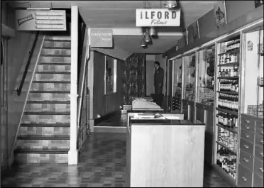  ?? ?? Circa 1963 - Photocraft Hi-fi at 40 Lower High Street back at the start of the 1960s, when both those interested in photograph­y and superior audio equipment visited the site