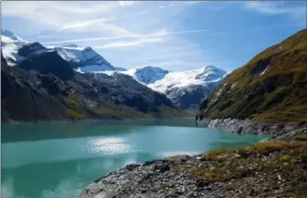  ?? THE WASHINGTON POST ?? The Mooserbode­n reservoir is one of two in Kaprun, Austria, created by dam constructi­on that began in the 1930s.