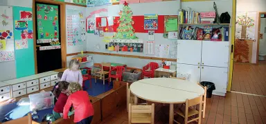  ??  ?? Riforma Oggi la scuola dell’infanzia comunale è gratuita come la statale: si paga la refezione in base al proprio Isee. Dall’anno prossimo, se la delibera di giunta avrà l’ok, le famiglie pagheranno una tariffa di frequenza