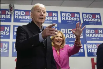  ?? ALEX BRANDON — THE ASSOCIATED PRESS ?? President Joe Biden and first lady Jill Biden visit the Biden campaign headquarte­rs in Wilmington, Del., on Saturday.