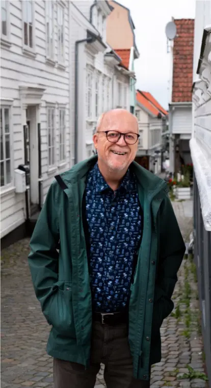  ?? FREDRIK REFVEM ?? Gunnar Roalkvams tekster er blant dem som løftes frem og får ny drakt i boken «Fonolog – stemmer i norsk sanglyrikk» – som gis ut på verdens poesidag.