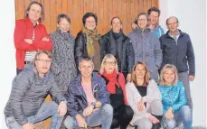  ?? FOTO: PRIVAT ?? Die Lauffreund­e Biberach organisier­en den zweiten Genießerla­uf: (hinten v. l.) Klaus Peter Harbort, Brigitte Wall, Simone Göpper, Isolde MaierKling, Andrea Braun, Steffen Barwind, Willi Waibel,(vorne v. l.) Dirk Kewitzsch, Christoph Locherer, Konstanze...