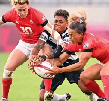  ?? ?? Fijiana 7s forward Vasiti Solikoviti tussles for the ball against Great Britain.