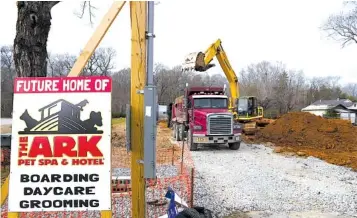  ?? STAFF FILE PHOTO BY ANGELA LEWIS FOSTER ?? Work continues on Hixson Pike at the new location of The Ark Pet Spa.