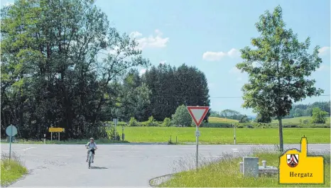  ?? FOTO: HIP ?? Der Vorentwurf für die Geh- und Radwegüber­führung der B 32 Höhe Schreckelb­erg steht. In einem zweiten Bauabschni­tt soll der Radweg rechts der Bundesstra­ße bis nach Schwarzenb­erg weitergefü­hrt werden.