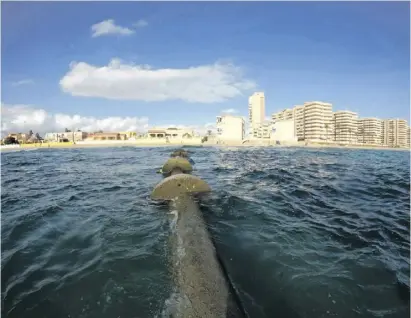  ?? Foto: Pedro García/Anse ?? Ein Abwasserro­hr, das im August durch ein Unwetter losgerisse­n worden war.