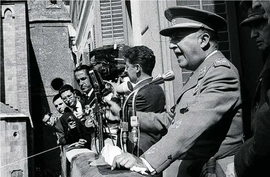  ?? EFE ?? Franco, durante una visita a Barcelona en octubre de 1962