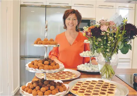  ?? FOTO: CHARLOTTE ÅRLING ?? DEBUTANT. Ulrica firar både 50-årsdag och boksläpp för hennes första kokbok.