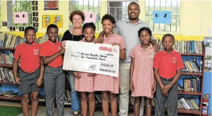  ?? Picture: SUPPLIED ?? SUPPORTING YOUTH: African Angels Independen­t School pupils with founder Louise Billet, left, and a MiWay Life Insurance representa­tive