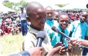  ?? ?? Schoolchil­dren respond to questions from Environmen­tal patron First Lady Dr Auxillia Mnangagwa during an interactiv­e session in Glen Norah, Harare yesterday