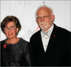  ??  ?? The evening’s honorees Eleanor Davis and Stephen Tarantal await the award ceremonies.