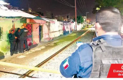  ??  ?? CASI ESQUINA CON LA PAZ El ataque se registró a las 9:00 de la noche de ayer, en la Av. Ramal de Guanajuato.