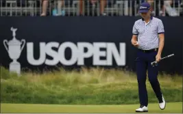  ?? JULIO CORTEZ – THE ASSOCIATED PRESS ?? Justin Thomas, who won the PGA Championsh­ip last month, shot a 2-over 72in Saturday's third round to leave him eight shots off the lead at the U.S. Open in Brookline, Mass.