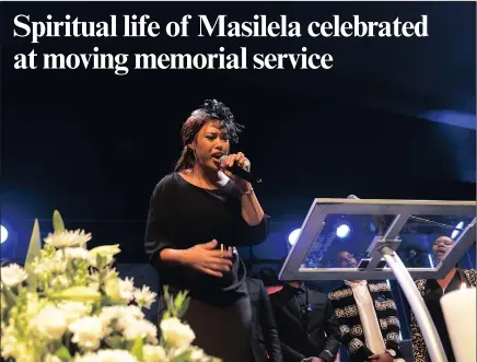  ?? PICTURE: BHEKIKHAYA MABASO ?? SOULMATE: Dumi Masilela’s wife, Simphiwe, sings at his memorial service in Ekurhuleni yesterday.