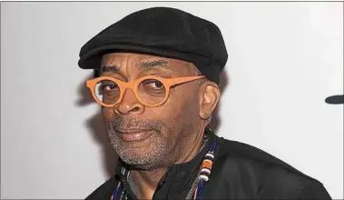  ??  ?? Spike Lee est un fervent défenseur des minorités, comme l’illustrent ses discours et interviews.