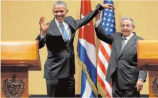  ?? REUTERS ?? El expresiden­te Obama, con Raúl Castro en su visita a Cuba en 2016