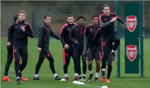  ?? Reuters ?? Arsenal’s players during a training session in London ahead of Everton match. —