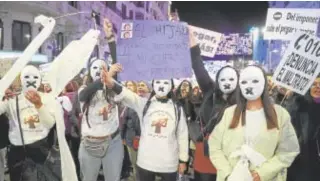  ?? // EFE ?? Mujeres marcharon en Madrid, Sevilla, Barcelona y Valencia