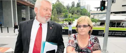  ?? PHOTOS: DAN PELED ?? STRONG COUPLE: Bruce and Denise Morcombe leave the Supreme Court in Brisbane.