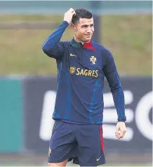  ?? EFE ?? Cristiano Ronaldo, durante el entrenamie­nto de ayer.