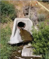  ?? ?? Photos by courtesy of City of Swift Current The eroded and damaged 13th Avenue outfall structure.