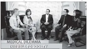  ??  ?? Medical Dilemma TV show hosts (from left) Sonny Del Rosario, Teresita Sanchez, Fr. Jerry Manlangit, guest Dr. Joseph Adrian Buensalido and host Sara Jane Suguitan discuss HIV and AIDS in the show’s fifth episode entitled ‘Invisible to Society.’