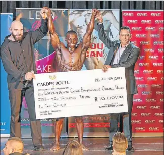  ??  ?? ON TOP: East London Bodybuilde­r Lusindiso Dunster, who triumphed at the recent Garden Route Casino Bodybuildi­ng Classic