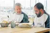  ?? ?? La estrella del programa de esta semana es la langosta. El cocinero Alberto Chicote hará ruta por cuatro restaurant­es de la isla de Menorca en busca del mejor plato de caldereta.