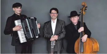  ?? FOTO: SIEGFRIED LÖFFLER ?? „Le Trio For me-dable“bringt französisc­he Chansons in die Allgäu-Akademie